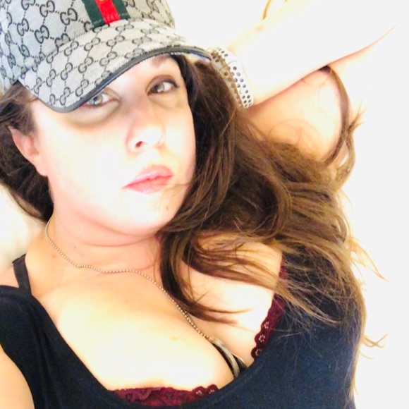 Meet your Posher, Stacey - Picture 1 of 1